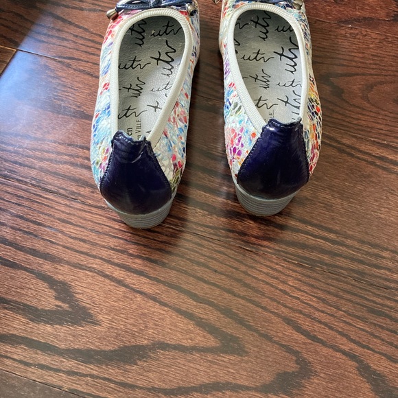 Un Tour en Ville low heels sz 36 - Picture 4 of 5